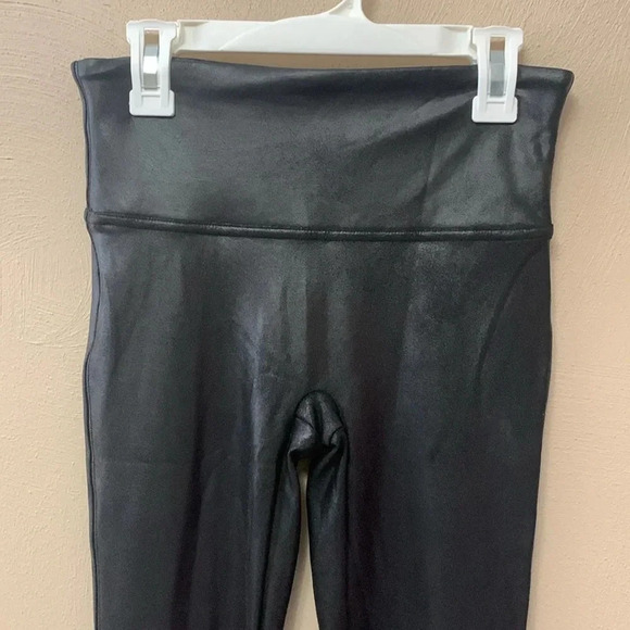 Spanx Faux Leather Leggings in Black Size Small - Picture 3 of 14